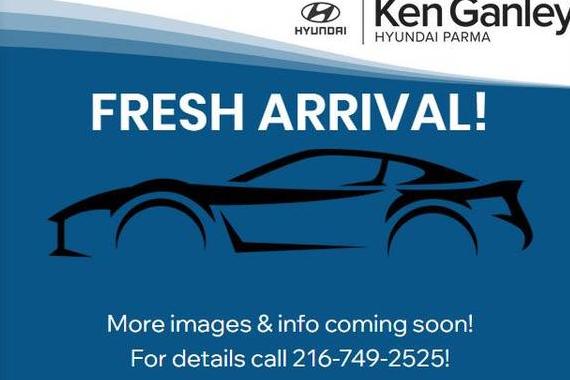 HYUNDAI SANTA FE 2019 5NMS5CAAXKH111855 image